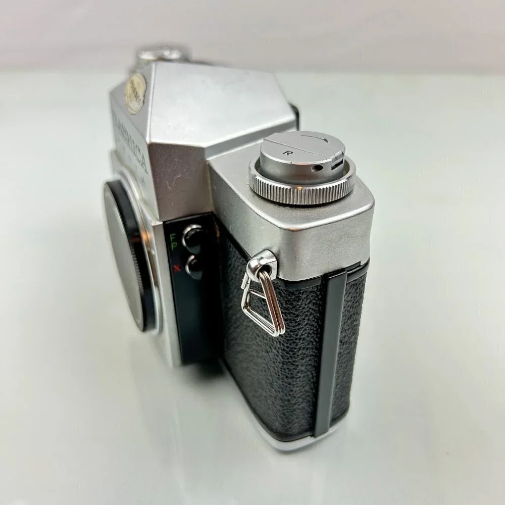 YASHICA J Penta 35mm Film Camera with Shutter Release Grip